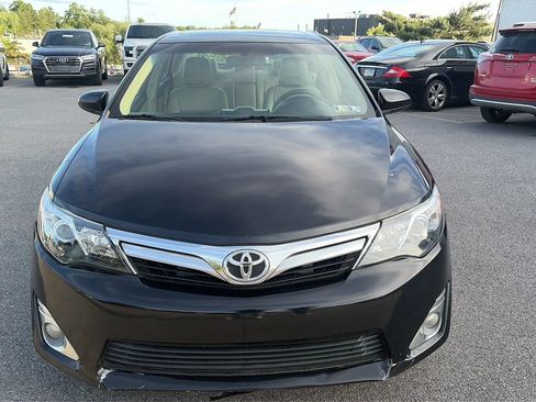 Used 2012 Toyota Camry XLE w/ Leather Pkg FWD image 13