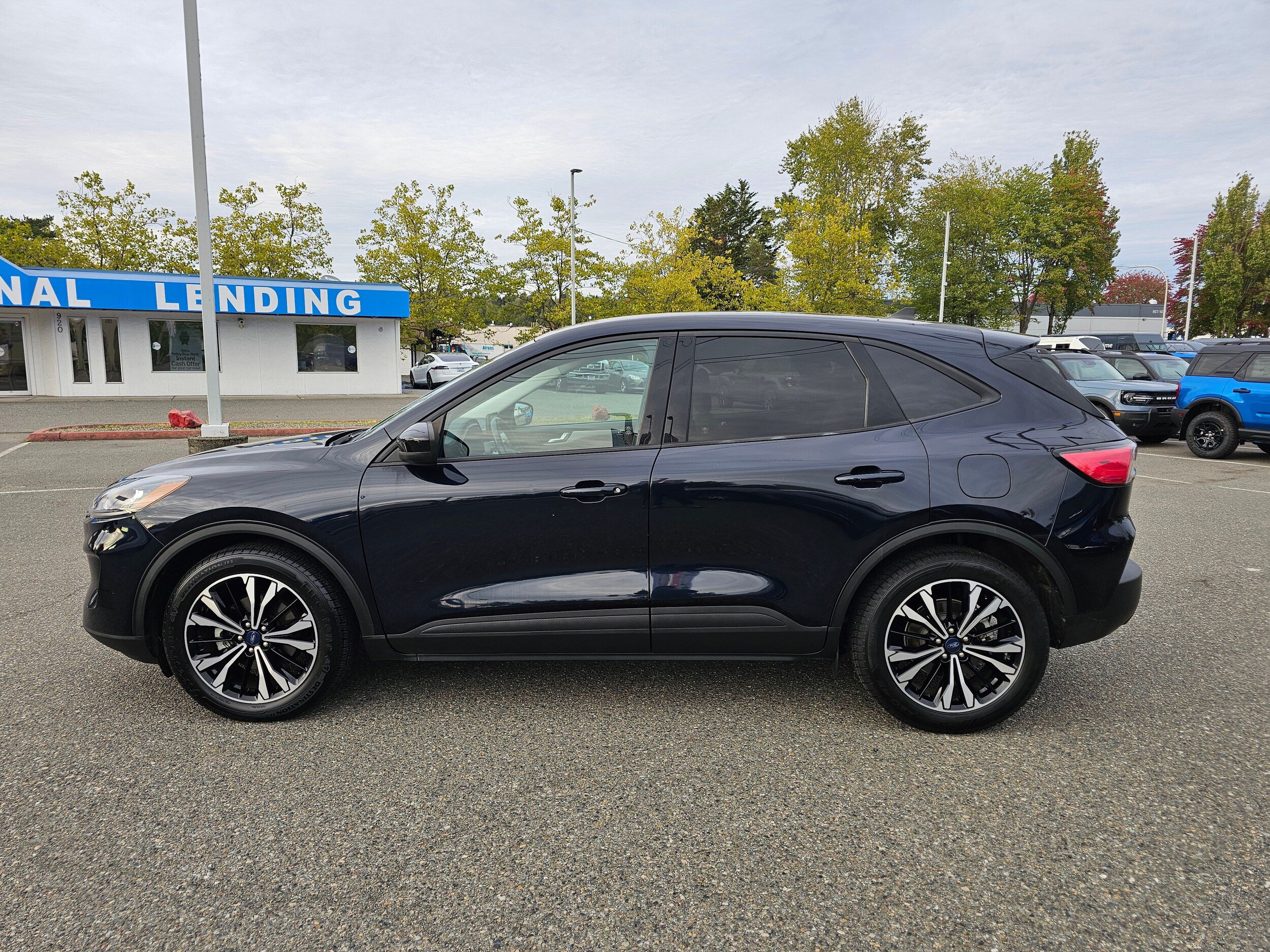 Certified 2021 Ford Escape SE w/ SE Sport Appearance Package FWD image 8