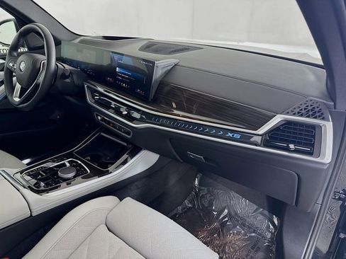 Used 2024 BMW X5 xDrive50e w/ Premium Package image 30