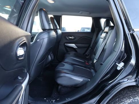 Used 2018 Jeep Cherokee Latitude Plus w/ Cold Weather Group image 26