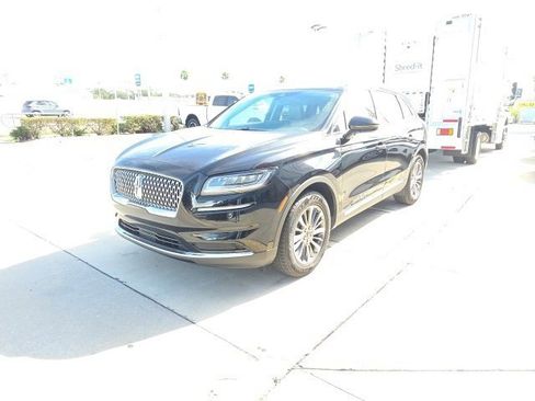 Used 2022 Lincoln Nautilus FWD w/ Premium Package image 8