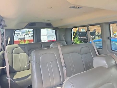 Used 2020 Chevrolet Express 2500 LS w/ Driver Convenience Package RWD image 6