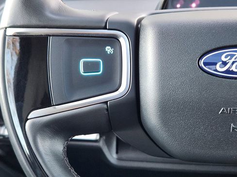 Certified 2025 Ford Expedition Platinum image 23