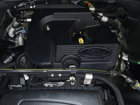 Used 2020 Ford Explorer XLT w/ Equipment Group 202A image 30