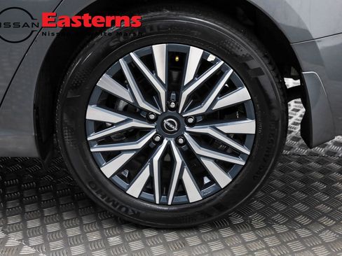 Used 2024 Nissan Altima 2.5 SV w/ SV Premium Package image 58