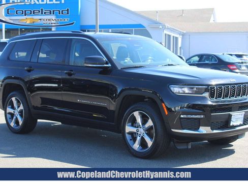 Used 2022 Jeep Grand Cherokee L Limited AWD/4WD image 1