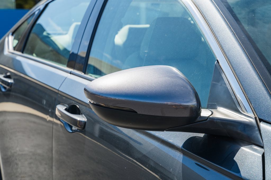 Used 2023 Honda Accord EX image 11