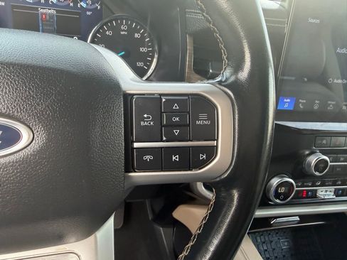 Used 2024 Ford Expedition Limited image 36