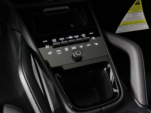 New 2026 Porsche Cayenne Coupe AWD/4WD image 14