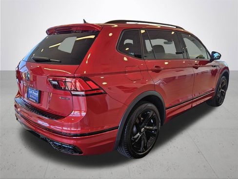 Used 2024 Volkswagen Tiguan SE R-Line AWD/4WD image 7