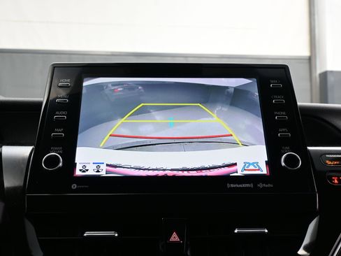 Used 2023 Toyota Camry XLE image 18