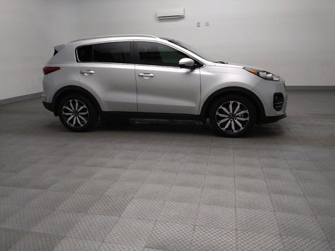 Used 2017 Kia Sportage EX w/ EX Technology Package FWD image 11