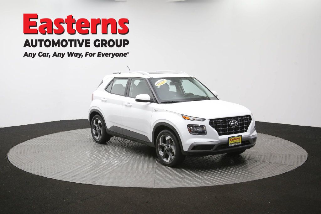 Used 2025 Hyundai Venue SEL FWD image 54