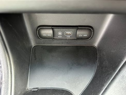 Used 2018 Kia Sportage LX image 32