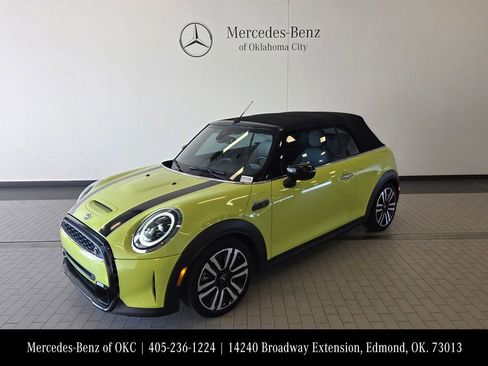 Used 2024 MINI Cooper S w/ Signature Upholstery Package image 1