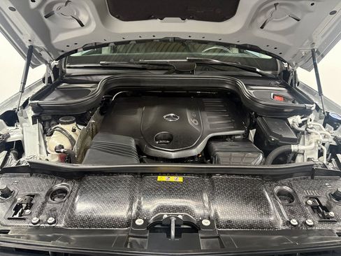 Used 2024 Mercedes-Benz GLS 450 4MATIC image 38