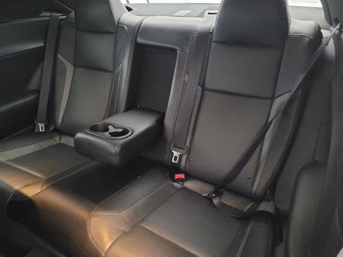 Used 2015 Dodge Challenger SXT Plus image 18