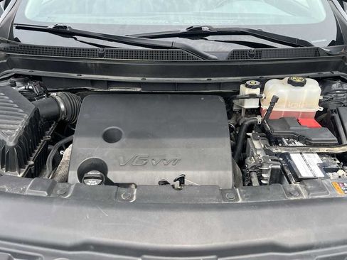 Used 2019 Buick Enclave Essence AWD/4WD image 26