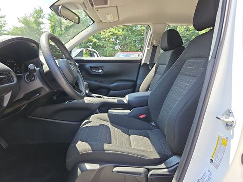 Used 2025 Honda HR-V LX image 13