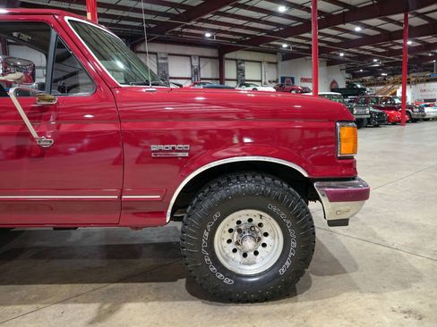 Used 1991 Ford Bronco Silver Anniversary AWD/4WD image 11