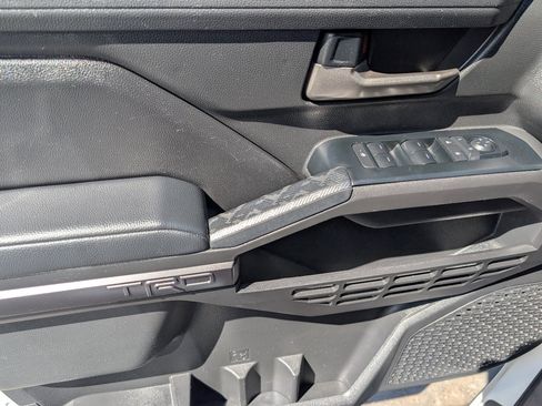 Used 2025 Toyota Tacoma 4x4 Double Cab image 15