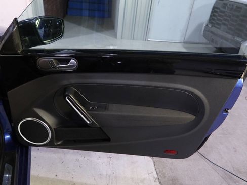 Used 2013 Volkswagen Beetle 2.0T image 14