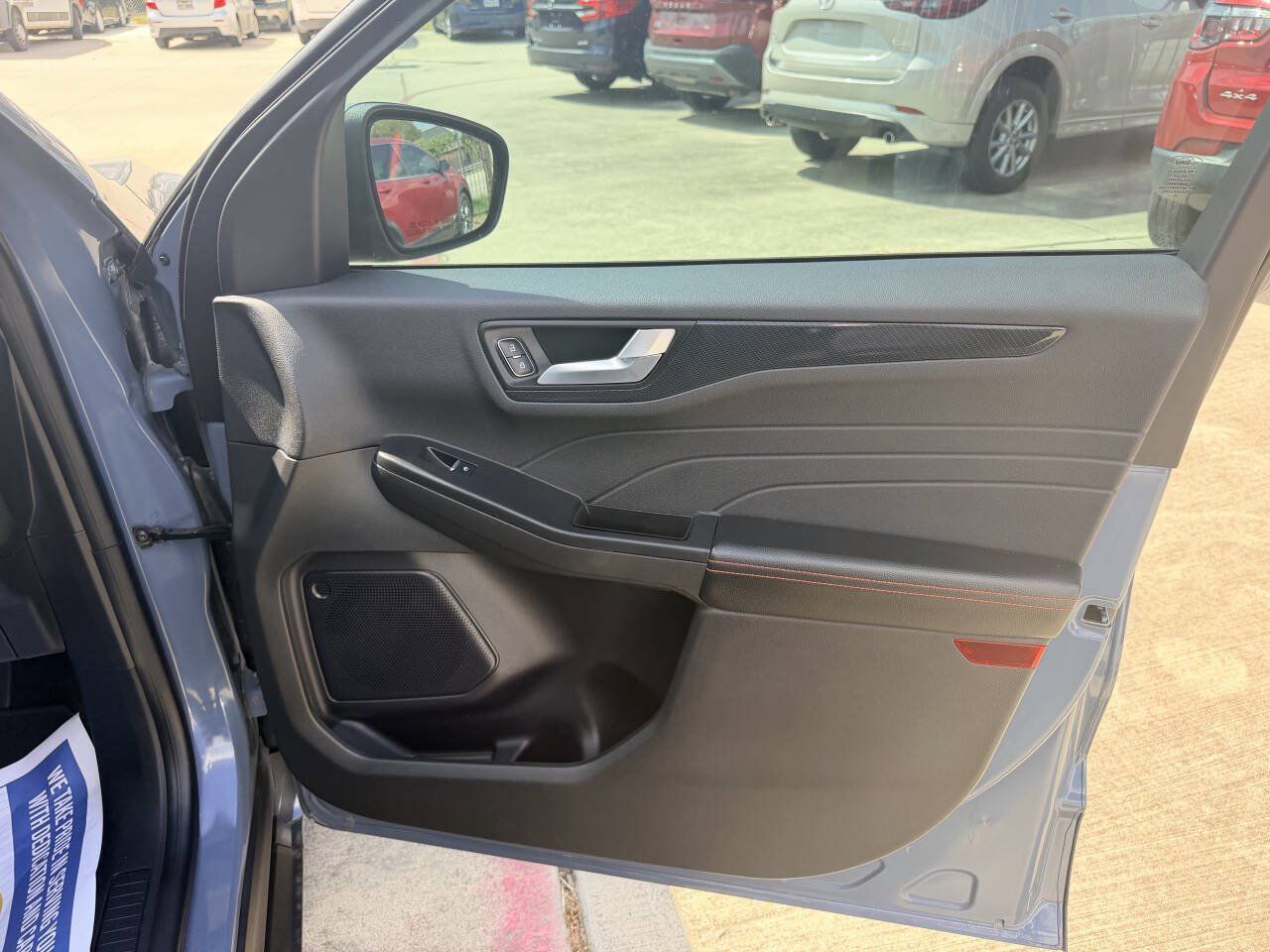 Used 2024 Ford Escape ST-Line w/ Tech Pack #1 FWD image 28