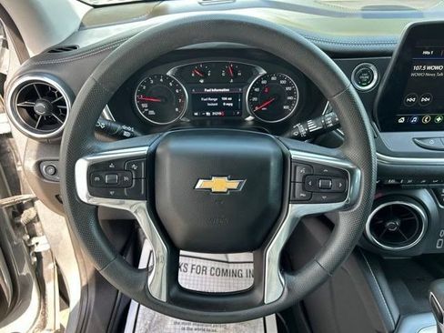 Used 2024 Chevrolet Blazer LT w/ Convenience Package FWD image 16