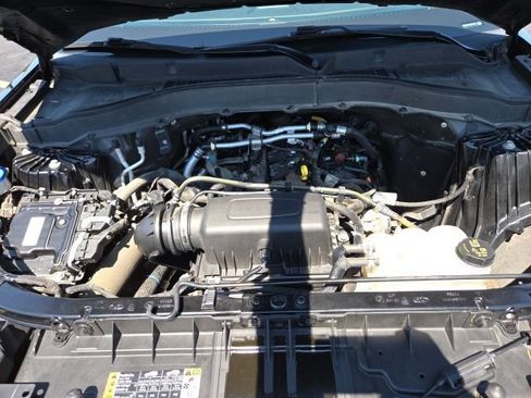 Used 2021 Ford Explorer XLT w/ Equipment Group 202A AWD/4WD image 31
