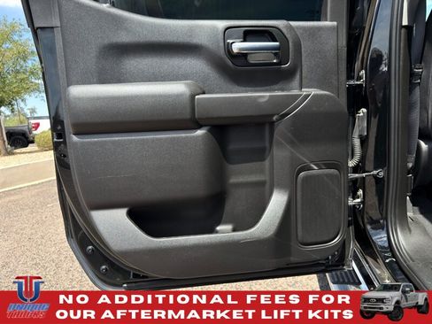 Used 2021 GMC Sierra 1500 4x4 Crew Cab w/ Sierra Value Package image 19