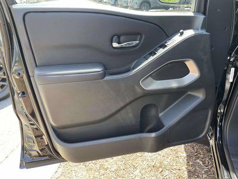 New 2026 Nissan Frontier SV w/ SV Convenience Package RWD image 16