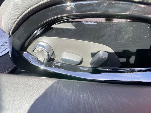 Used 2025 Chevrolet Corvette Z06 image 13