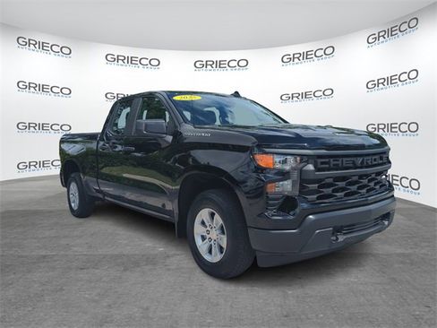 Used 2025 Chevrolet Silverado 1500 W/T w/ Trailering Package image 1