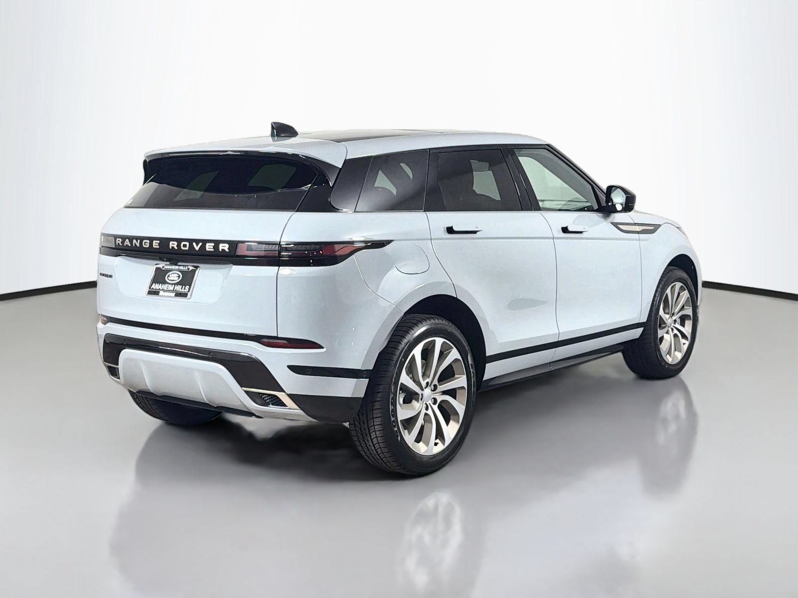 New 2026 Land Rover Range Rover Evoque Hoxton AWD/4WD image 5