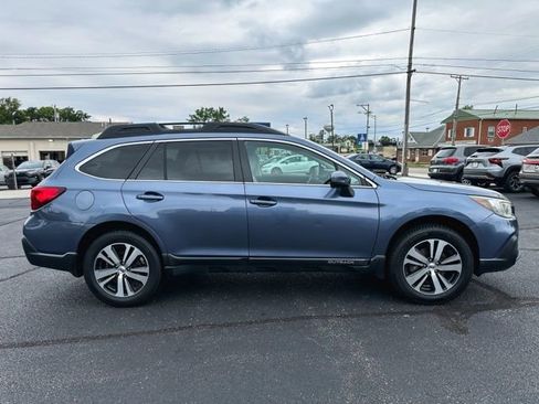 Used 2018 Subaru Outback 2.5i Limited AWD/4WD image 9