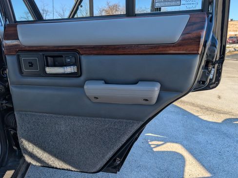 Used 1993 Jeep Cherokee Country image 99