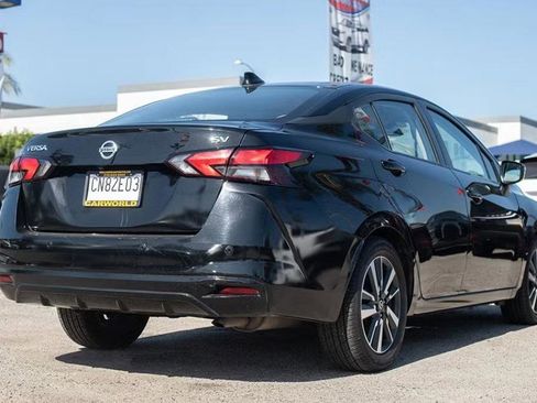 Used 2021 Nissan Versa SV image 7