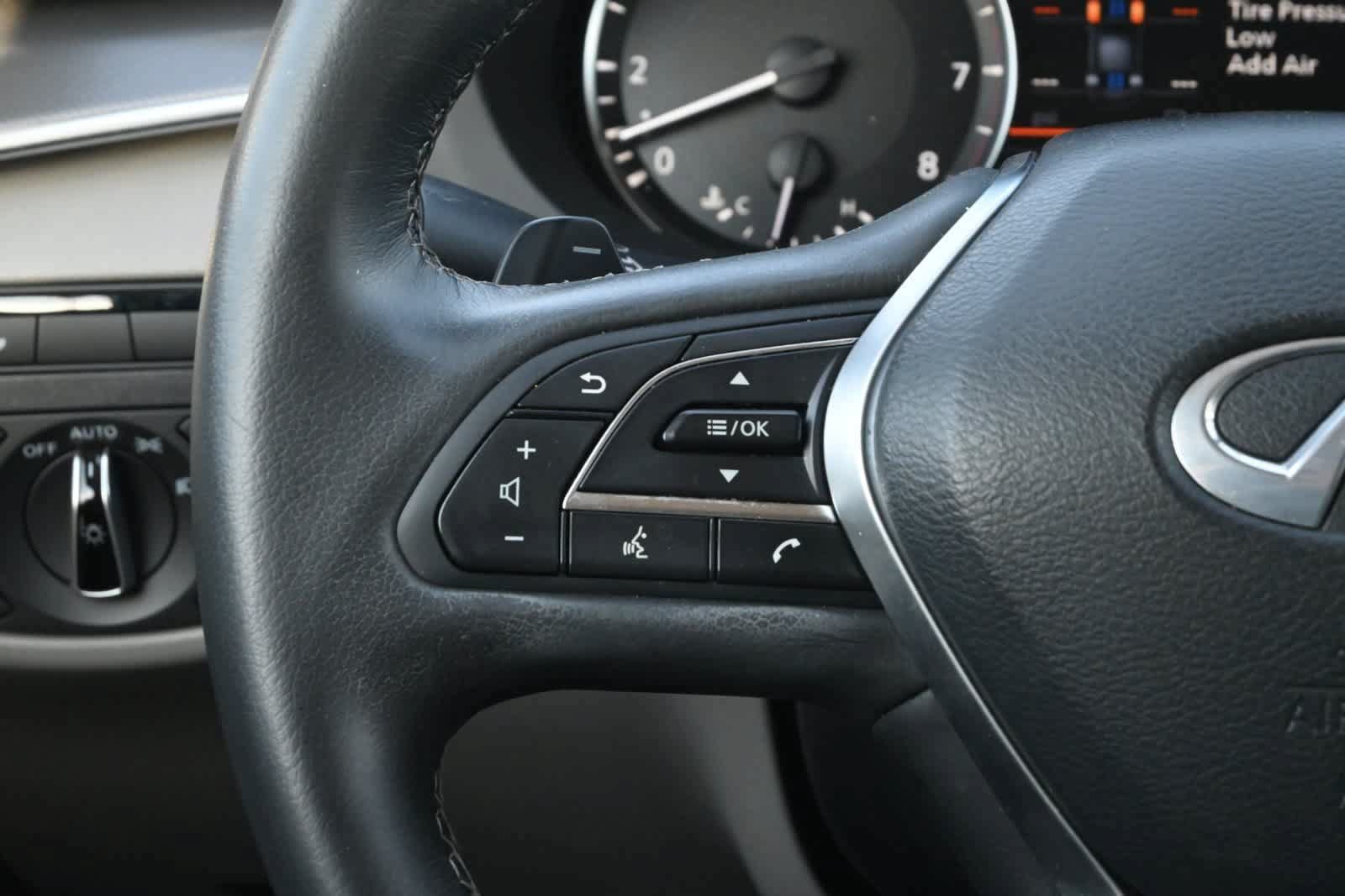 Certified 2023 INFINITI QX50 Luxe FWD image 10