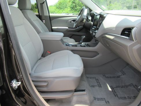 Used 2018 Chevrolet Traverse LT FWD image 10