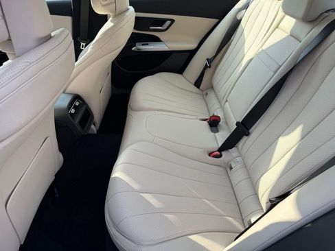 Used 2026 Mercedes-Benz E 350 4MATIC Sedan image 14
