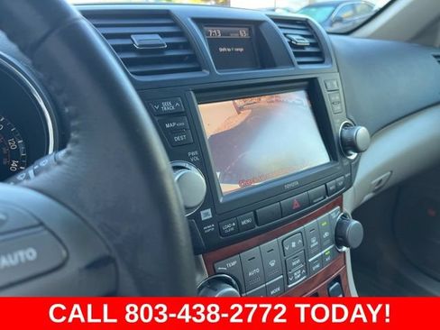 Used 2010 Toyota Highlander Limited AWD/4WD image 26