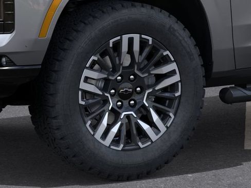 New 2026 Chevrolet Tahoe Z71 w/ Z71 Off-Road Package AWD/4WD image 9