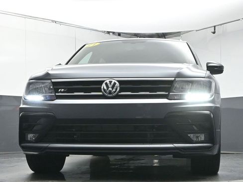 Used 2021 Volkswagen Tiguan SE R-Line image 34