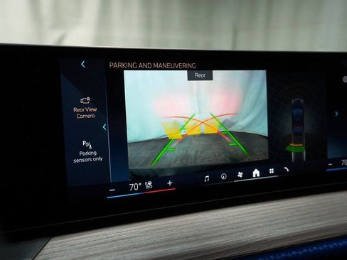 Certified 2025 BMW 330i xDrive Sedan w/ Premium Package image 24