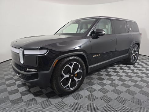 Used 2024 Rivian R1S Adventure AWD/4WD image 1
