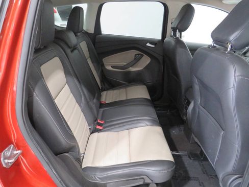 Used 2019 Ford Escape SEL image 11
