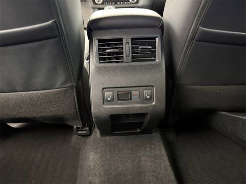 Used 2024 Mitsubishi Outlander SEL image 29