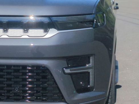 New 2026 Jeep Grand Wagoneer 4WD image 17