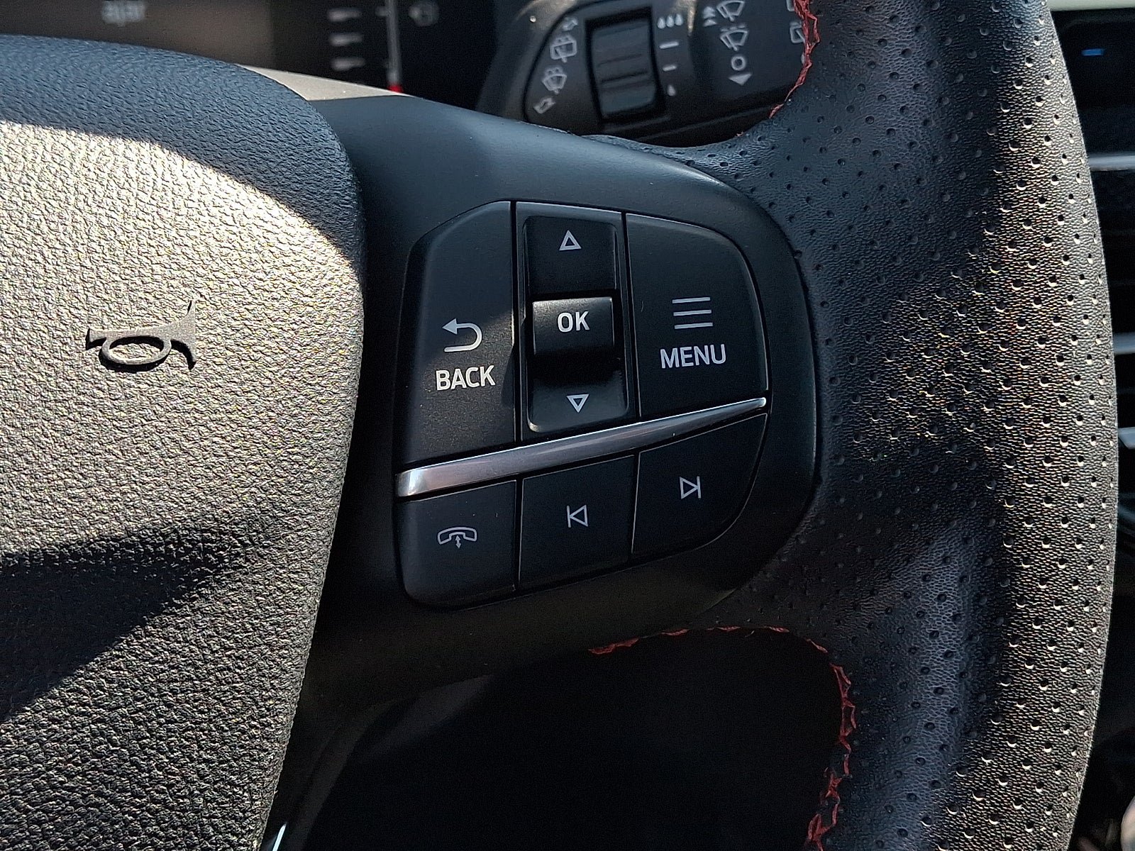 Used 2024 Ford Escape ST-Line w/ Tech Pack #1 AWD/4WD image 24
