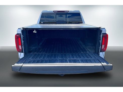 Used 2022 GMC Sierra 1500 AT4 w/ AT4 Premium Package AWD/4WD image 7